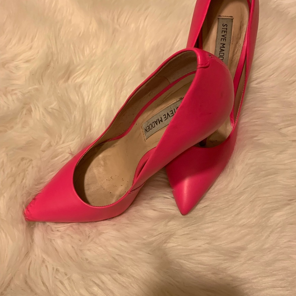Steve Madden Hot-pink pumps